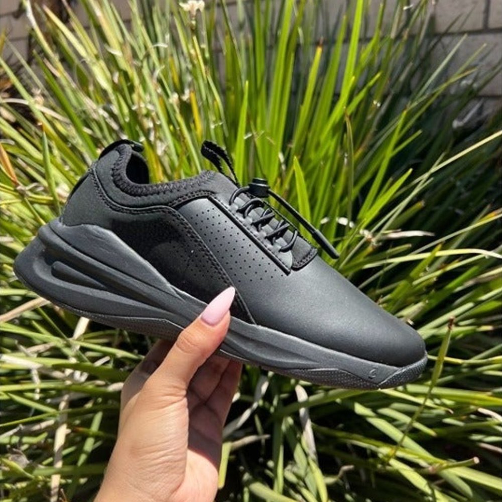 Clove Womens Healthcare All Black Sneaker NEW nb
